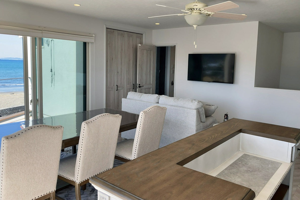 シーサイドデッキ Calme by ZICCA