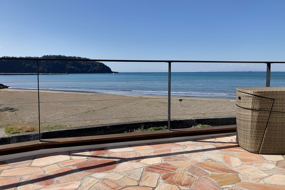 シーサイドデッキ Calme by ZICCA