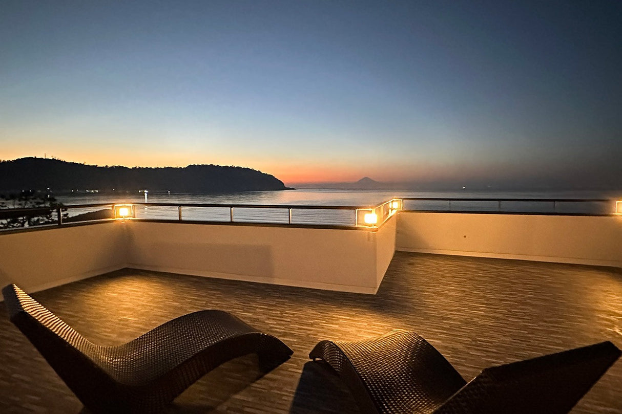 シーサイドデッキ Calme by ZICCA