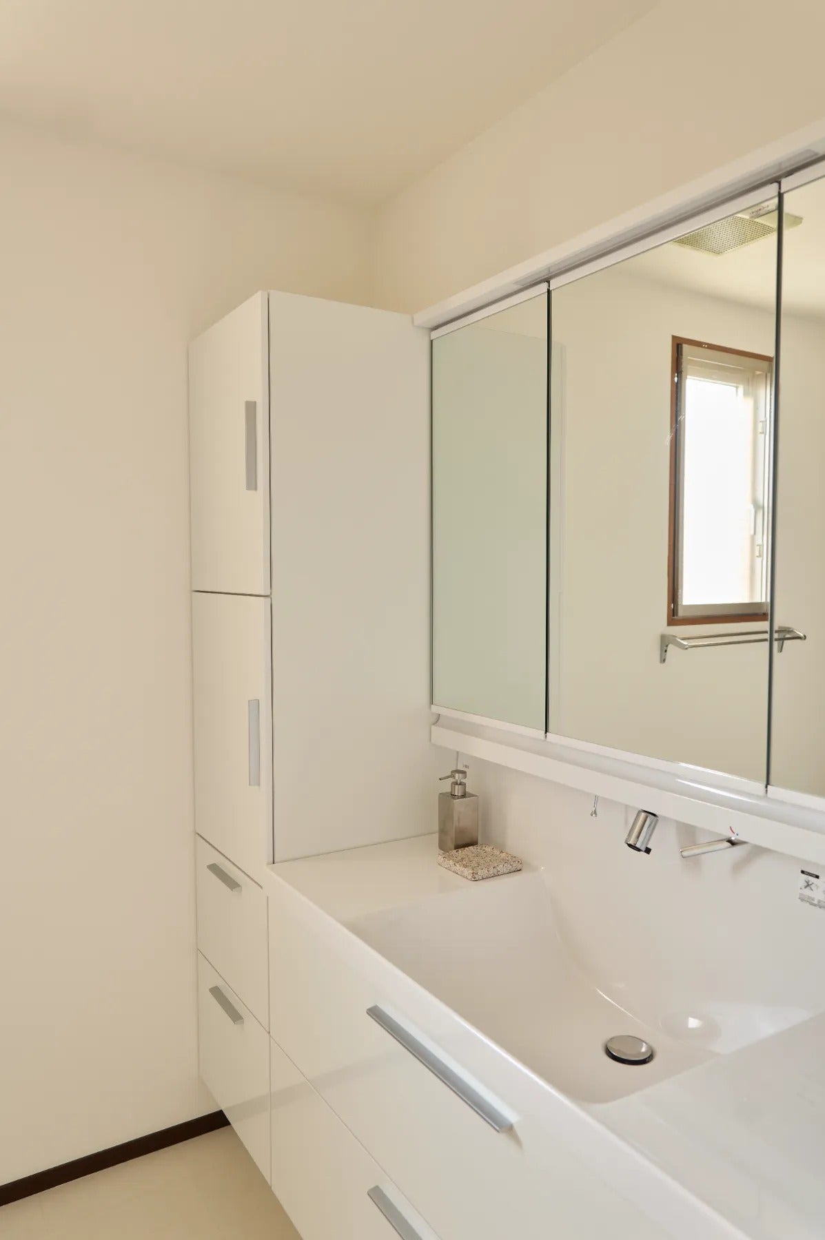 CONVENIENCE HOUSE八枝橋STUDIO