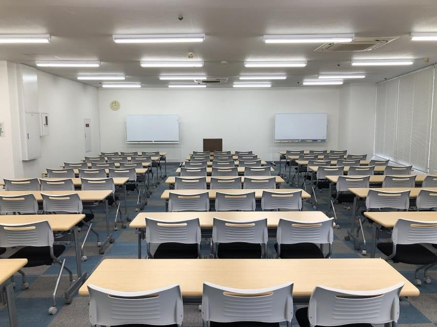 加瀬ビル158会議室