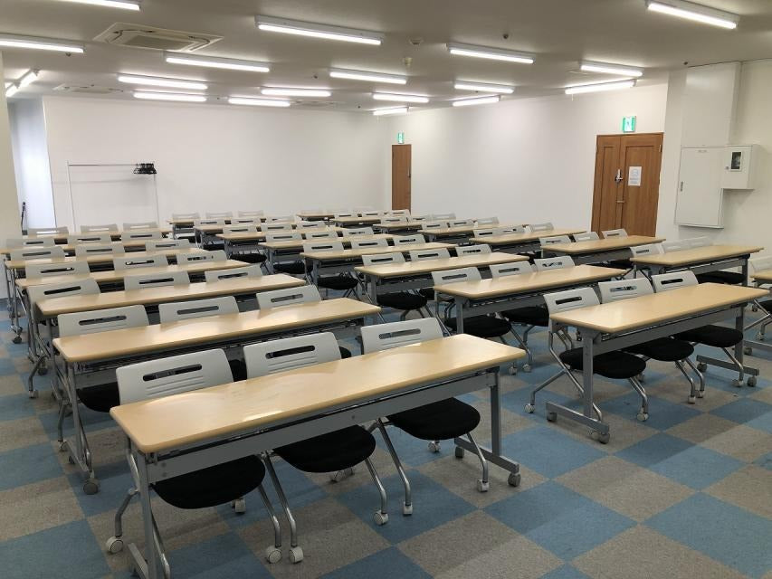 加瀬ビル158会議室