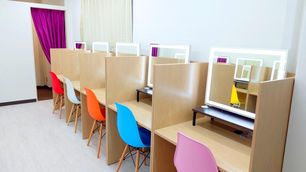 新横浜パウダーラウンジ