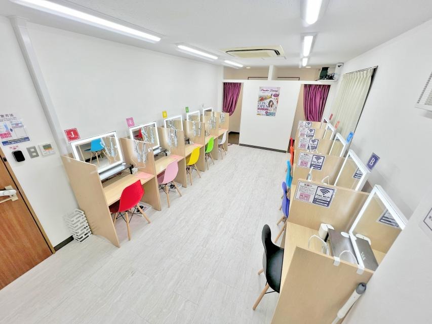 新横浜パウダーラウンジ