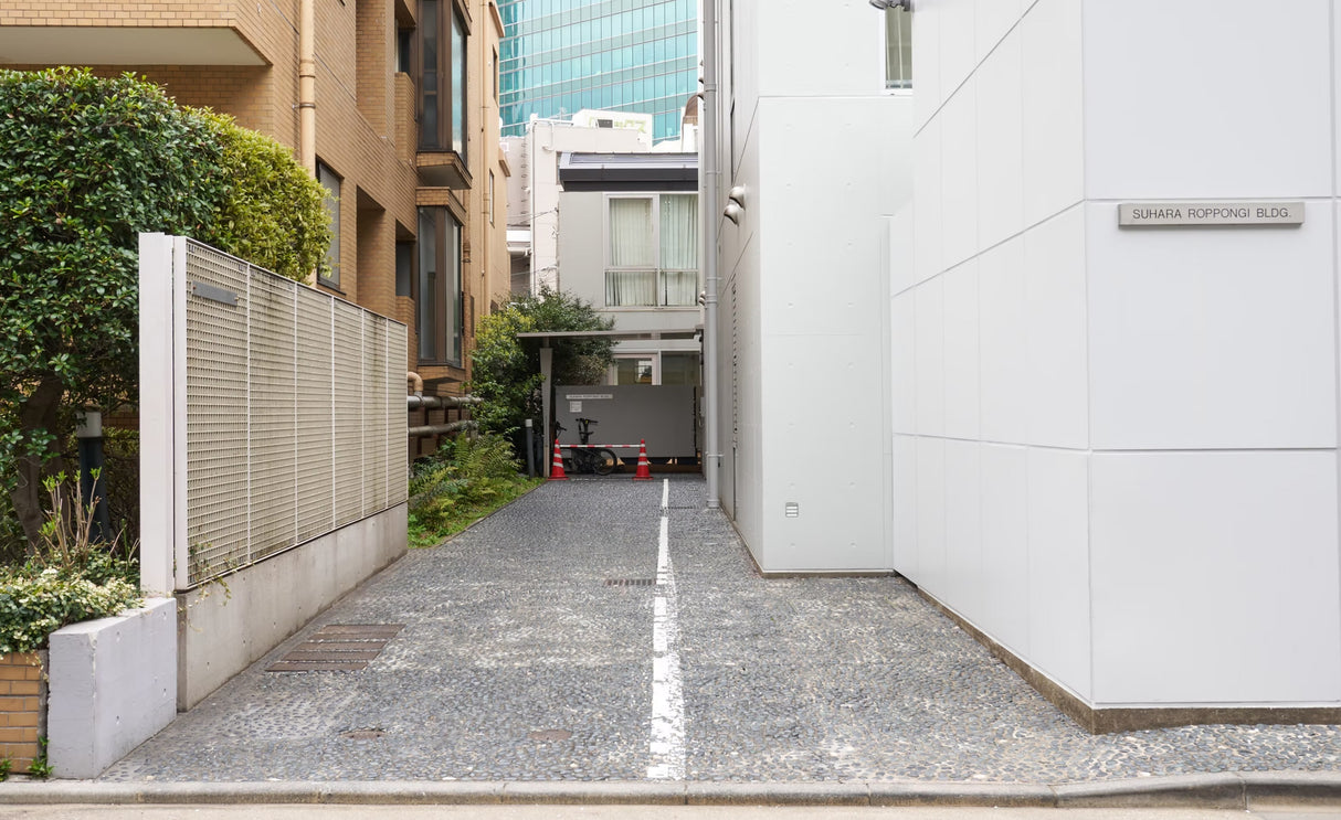 STUDIO MOURIS ROPPONGI 1st