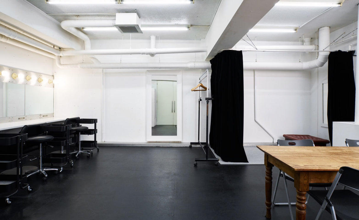 STUDIO MOURIS ROPPONGI 1st