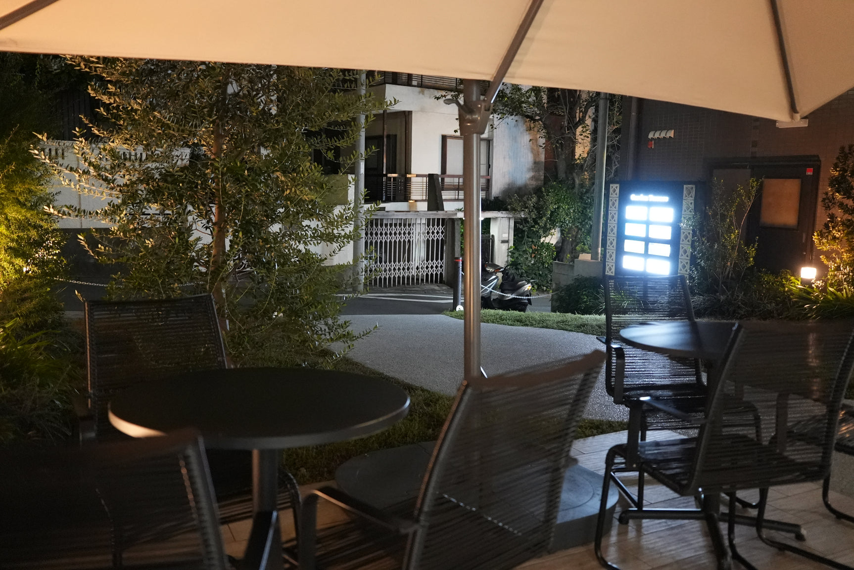 LOOK UP COFFEE 下北沢