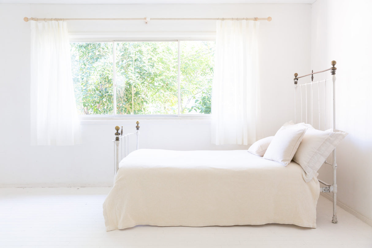 mimosa house country