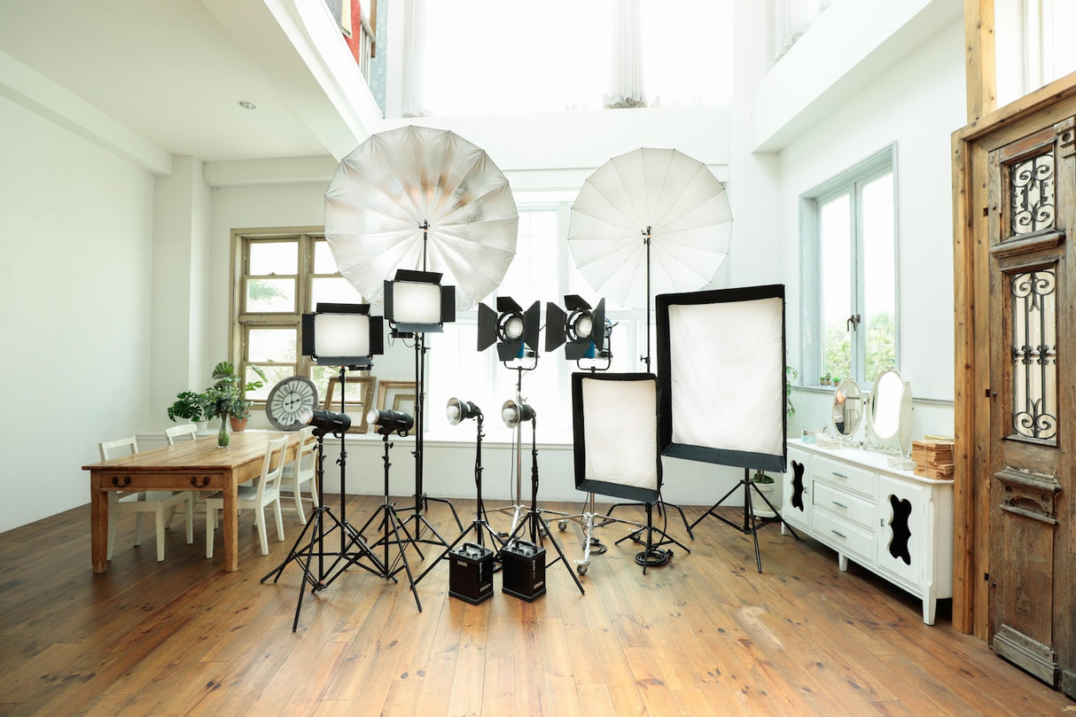 STUDIO SHOWCASE APRICOT