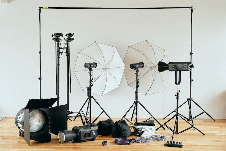 aL/Right STUDIO.