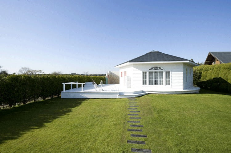 ホワイトヴィレッジスタジオ 1st