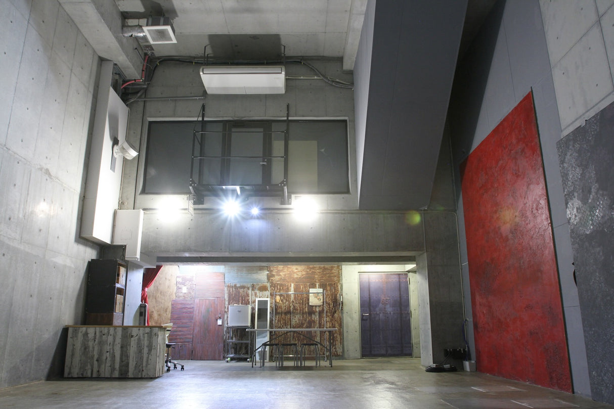 STUDIO SHOWCASE Di