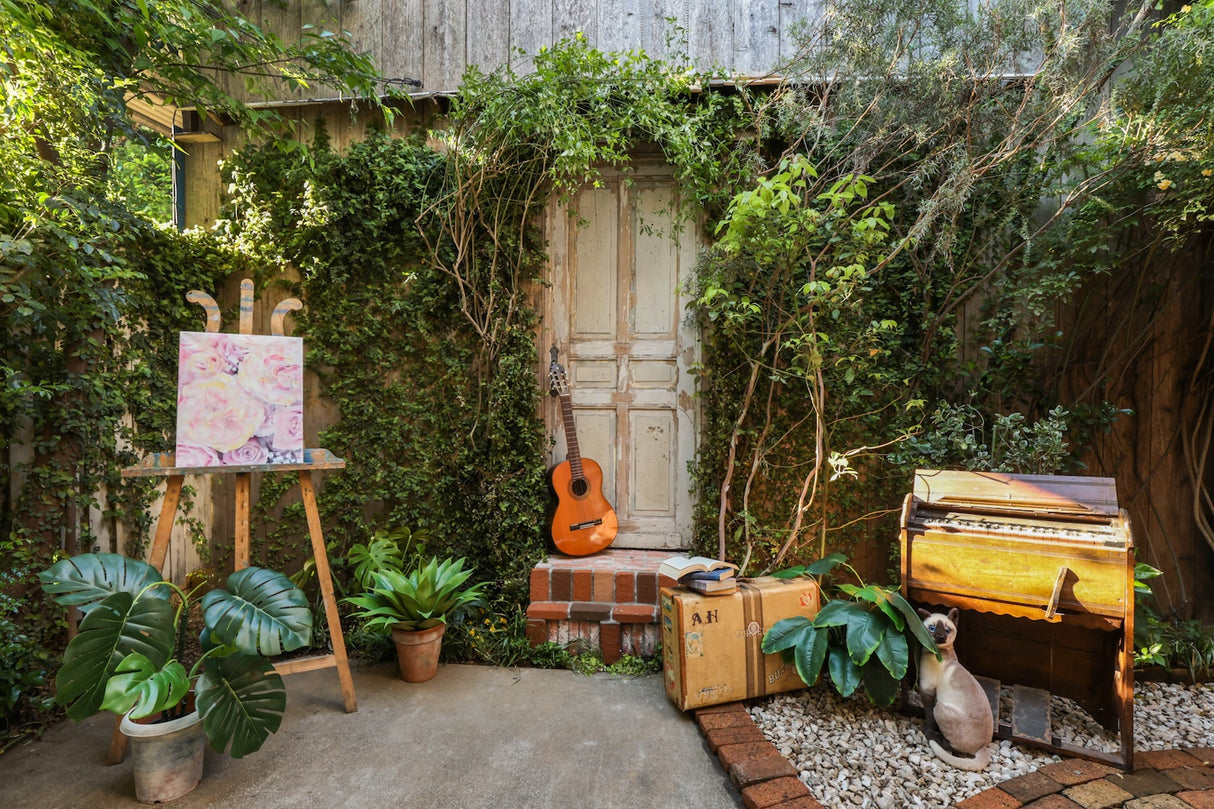 STUDIO SHOWCASE blooming