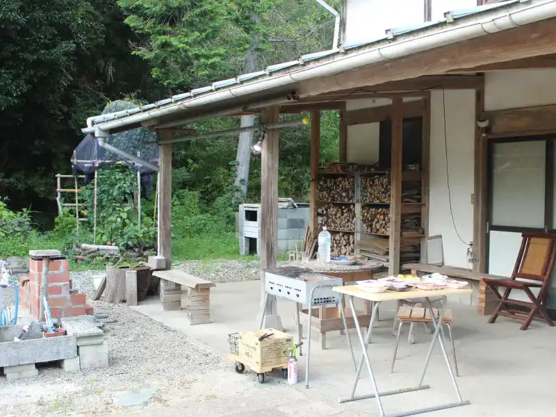昭和古民家 蓬の家｜納屋軒下